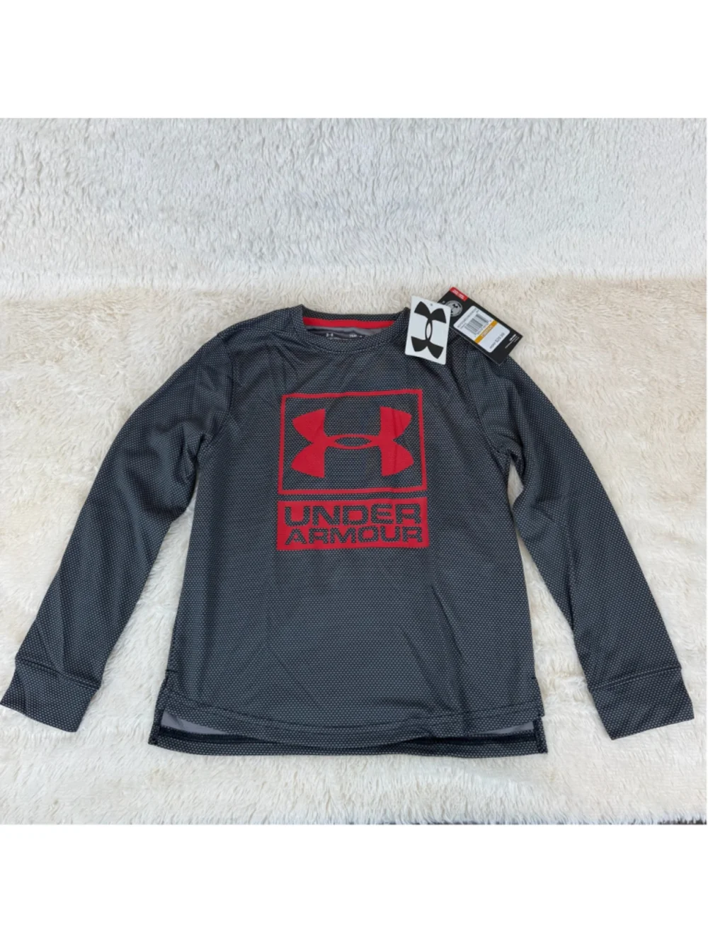 Boys Under Armour grey long sleeve shirt-YSM
